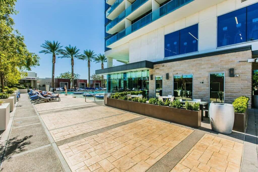 Luxurious Balcony Access 26319 Apartamento Las Vegas